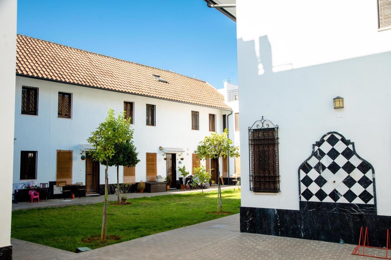 Los Patios De San Lorenzo Con Parking Córdoba Kültér fotó